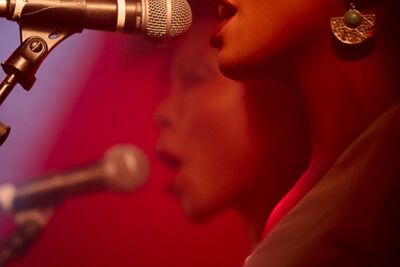 Her @ Inrocks Festival, picture 4, photographed by FrontView Magazine