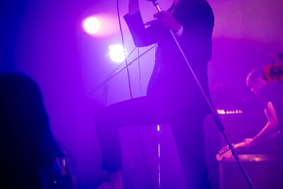Her @ Inrocks Festival, picture 9, photographed by FrontView Magazine