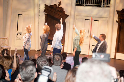 Première De Rozenoorlog @ Fakkeltheater, picture 25, photographed by Goele Bormans - FrontView Magazine
