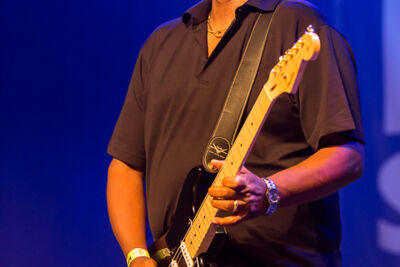 Mike Wheeler Band @ Blues In Schoten, picture 12, photographed by Marc Verdonck - FrontView Magazine