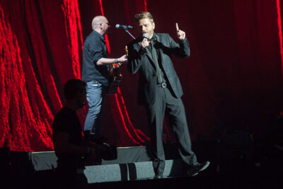Udo Voorprogramma Stan Van Samang @ Sportpaleis, picture 2, photographed by Dimitri Vanlommel - FrontView Magazine