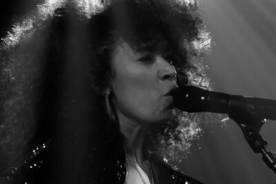 Flavia Coelho @ AB Club, picture 3, photographed by Bart Baevegems - FrontView Magazine
