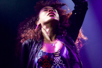 Flavia Coelho @ AB Club, picture 5, photographed by Bart Baevegems - FrontView Magazine