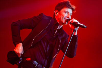 Clouseau danst @ Sportpaleis, picture 4, photographed by Dimitri Vanlommel - FrontView Magazine