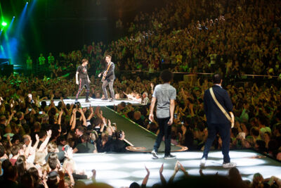 Clouseau danst @ Sportpaleis, picture 69, photographed by Dimitri Vanlommel - FrontView Magazine