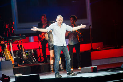 Clouseau danst @ Sportpaleis, picture 95, photographed by Dimitri Vanlommel - FrontView Magazine