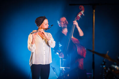 Melanie De Biasio @ C-Mine, picture 1, photographed by Kristof Hayen - FrontView Magazine