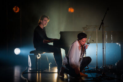 Melanie De Biasio @ C-Mine, picture 4, photographed by Kristof Hayen - FrontView Magazine