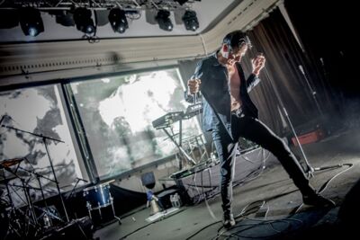 Dive @ Bimfest, foto 5, foto's door Luc Luyten - FrontView Magazine