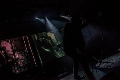 Dive @ Bimfest, foto 7, foto's door Luc Luyten - FrontView Magazine