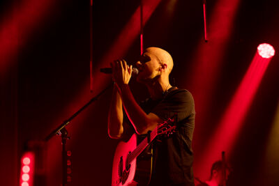Milow @ De Roma, foto 1, foto's door Frank Lambrechts - FrontView Magazine