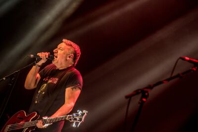 Peter Hook & the Light @ Depot Leuven, picture 27, photographed by Luc Luyten - FrontView Magazine