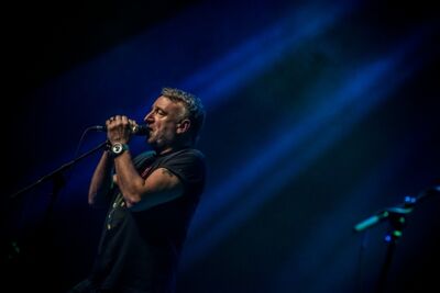 Peter Hook & the Light @ Depot Leuven, picture 28, photographed by Luc Luyten - FrontView Magazine
