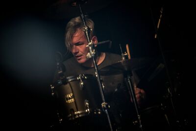 Peter Hook & the Light @ Depot Leuven, picture 32, photographed by Luc Luyten - FrontView Magazine