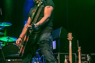 Peter Hook & the Light @ Depot Leuven, picture 39, photographed by Luc Luyten - FrontView Magazine