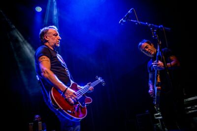 Peter Hook & the Light @ Depot Leuven, picture 40, photographed by Luc Luyten - FrontView Magazine