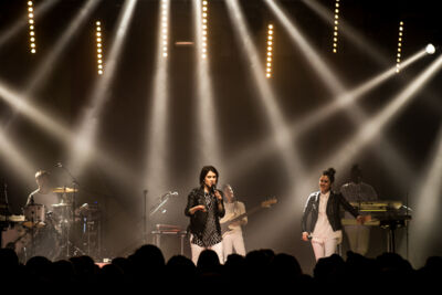 Tegan and Sara @ Trix, picture 8, photographed by Dieter  Boone - FrontView Magazine