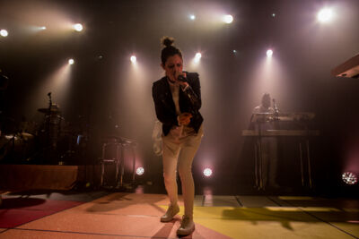 Tegan and Sara @ Trix, picture 9, photographed by Dieter  Boone - FrontView Magazine