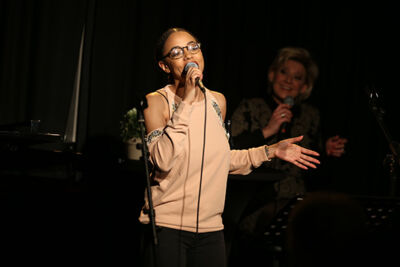 Hotel Vocal - Sandrine @ Fakkeltheater - Theatercafe, foto 1, foto's door dirk janssens - FrontView Magazine