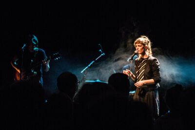 Leonore + Along a Line jong talent on stage, picture 7, photographed by Raf Degeest - FrontView Magazine