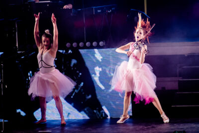 Lindsey Stirling @ 013, picture 1, photographed by Dave van Hout - FrontView Magazine