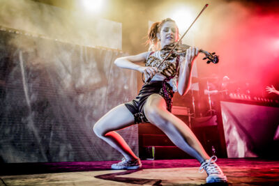 Lindsey Stirling @ 013, picture 11, photographed by Dave van Hout - FrontView Magazine