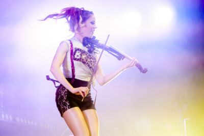 Lindsey Stirling @ 013, picture 12, photographed by Dave van Hout - FrontView Magazine