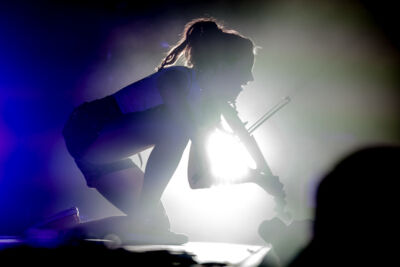 Lindsey Stirling @ 013, picture 13, photographed by Dave van Hout - FrontView Magazine
