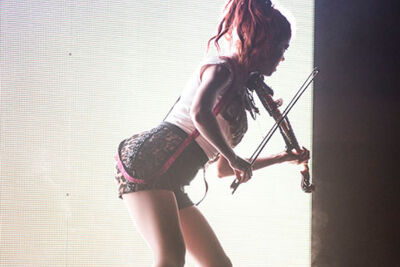 Lindsey Stirling @ Stadsschouwburg, foto 5, foto's door Jef Peeters - FrontView Magazine