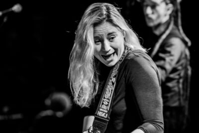Joanne Shaw Taylor blues gig, picture 2, photographed by Raf Degeest - FrontView Magazine