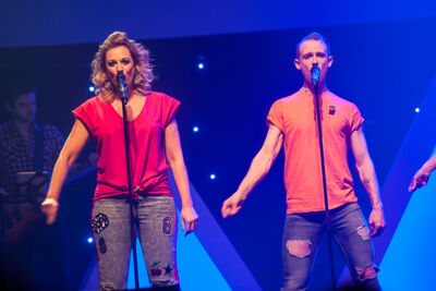 Musical zingt 90's @ theater Elckerlyc, picture 1, photographed by Goele Bormans - FrontView Magazine