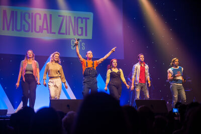 Musical zingt 90's @ theater Elckerlyc, picture 88, photographed by Goele Bormans - FrontView Magazine