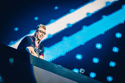 I love the 90's @ Ethias Arena, picture 2, photographed by Elke Briers - FrontView Magazine