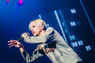 I love the 90's @ Ethias Arena, picture 26, photographed by Elke Briers - FrontView Magazine