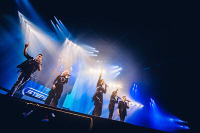 I love the 90's @ Ethias Arena, picture 34, photographed by Elke Briers - FrontView Magazine