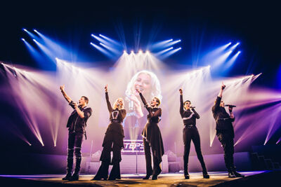 I love the 90's @ Ethias Arena, picture 40, photographed by Elke Briers - FrontView Magazine