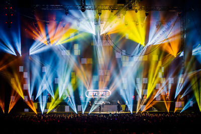 I love the 90's @ Ethias Arena, picture 42, photographed by Elke Briers - FrontView Magazine