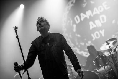 The Jesus and Mary Chain @ AB Brussel, picture 3, photographed by Luc Luyten - FrontView Magazine