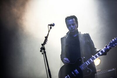 The Jesus and Mary Chain @ AB Brussel, picture 9, photographed by Luc Luyten - FrontView Magazine