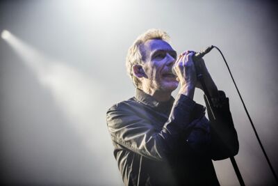 The Jesus and Mary Chain @ AB Brussel, picture 11, photographed by Luc Luyten - FrontView Magazine