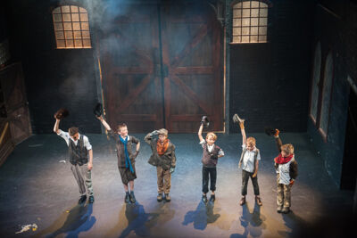 Première Oliver Twist @ Rode Zaal Fakkeltheater, foto 21, foto's door Goele Bormans - FrontView Magazine