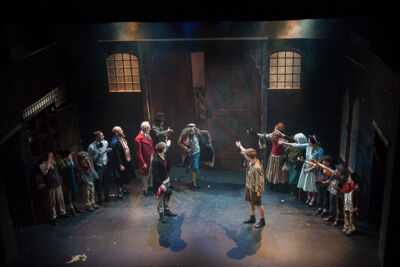 Première Oliver Twist @ Rode Zaal Fakkeltheater, foto 29, foto's door Goele Bormans - FrontView Magazine