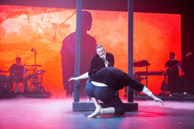Loïc Nottet @ Ancienne Belgique, picture 2, photographed by Dorien Goetschalckx - FrontView Magazine
