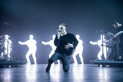 Loïc Nottet @ Ancienne Belgique, picture 9, photographed by Dorien Goetschalckx - FrontView Magazine