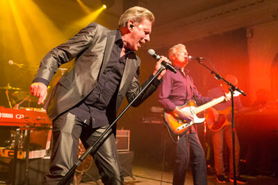 Soulsister @ De Casino, picture 6, photographed by dirk janssens - FrontView Magazine