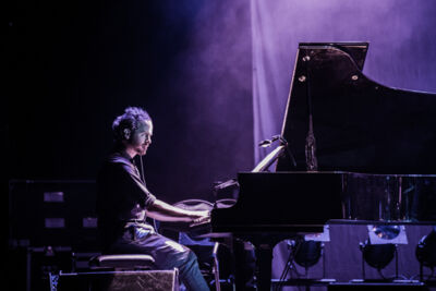 Will Samson & ILLUMININE @ Het Depot, picture 9, photographed by Raf Degeest - FrontView Magazine