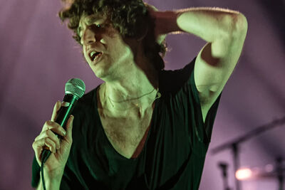The Kooks @ Ancienne Belgique, picture 20, photographed by Edwin Houdevelt - FrontView Magazine