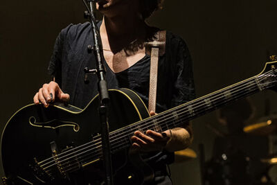 The Kooks @ Ancienne Belgique, picture 23, photographed by Edwin Houdevelt - FrontView Magazine
