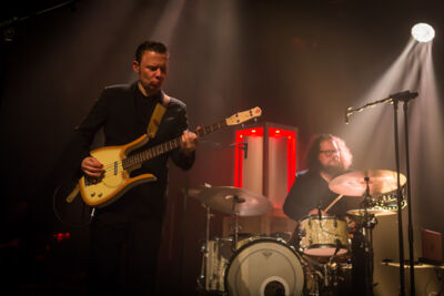 Hooverphonic @ Het Depot, picture 19, photographed by Kristof Hayen - FrontView Magazine