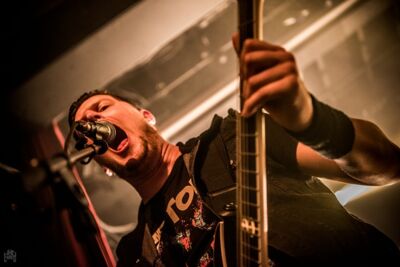 Spoil Engine @ Club de B Torhout, picture 6, photographed by Luc Luyten - FrontView Magazine